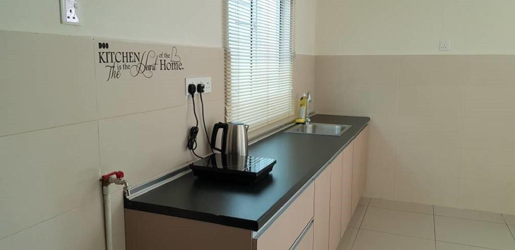 Greenlane 98 / 5 Rooms / 5 Bathrooms / 25 Pax George Town Buitenkant foto
